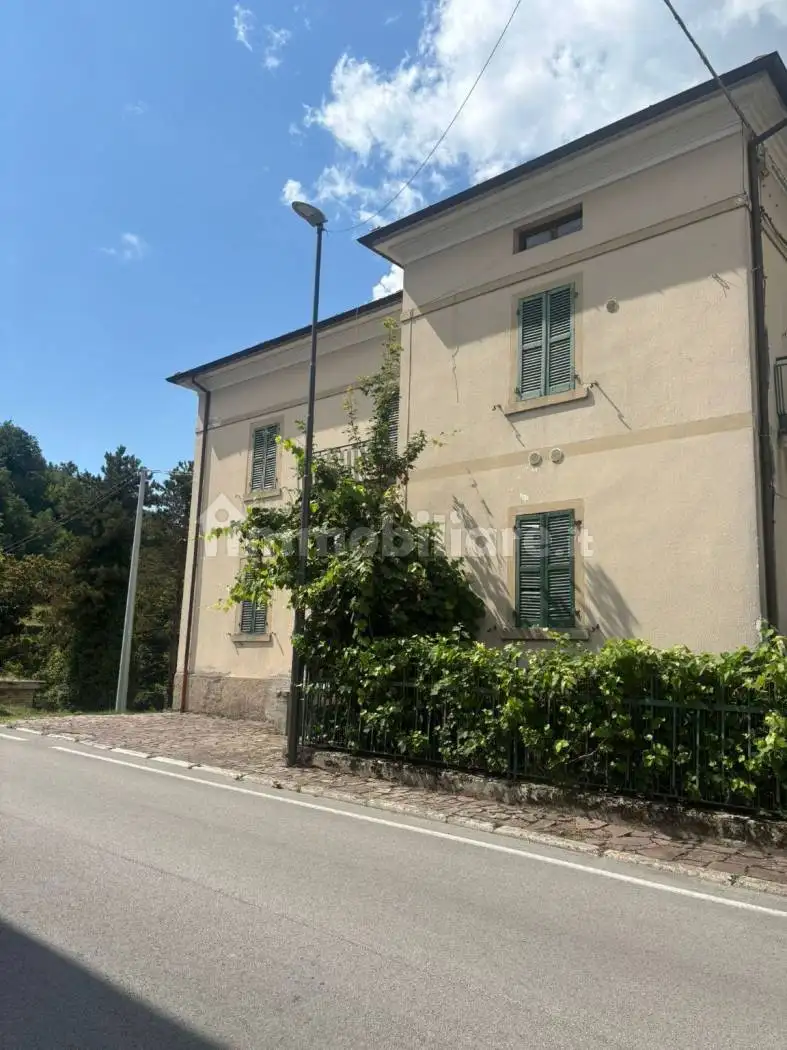 Trilocale via Giuseppe Garibaldi 3, Centro, Borgo Pace - foto 2