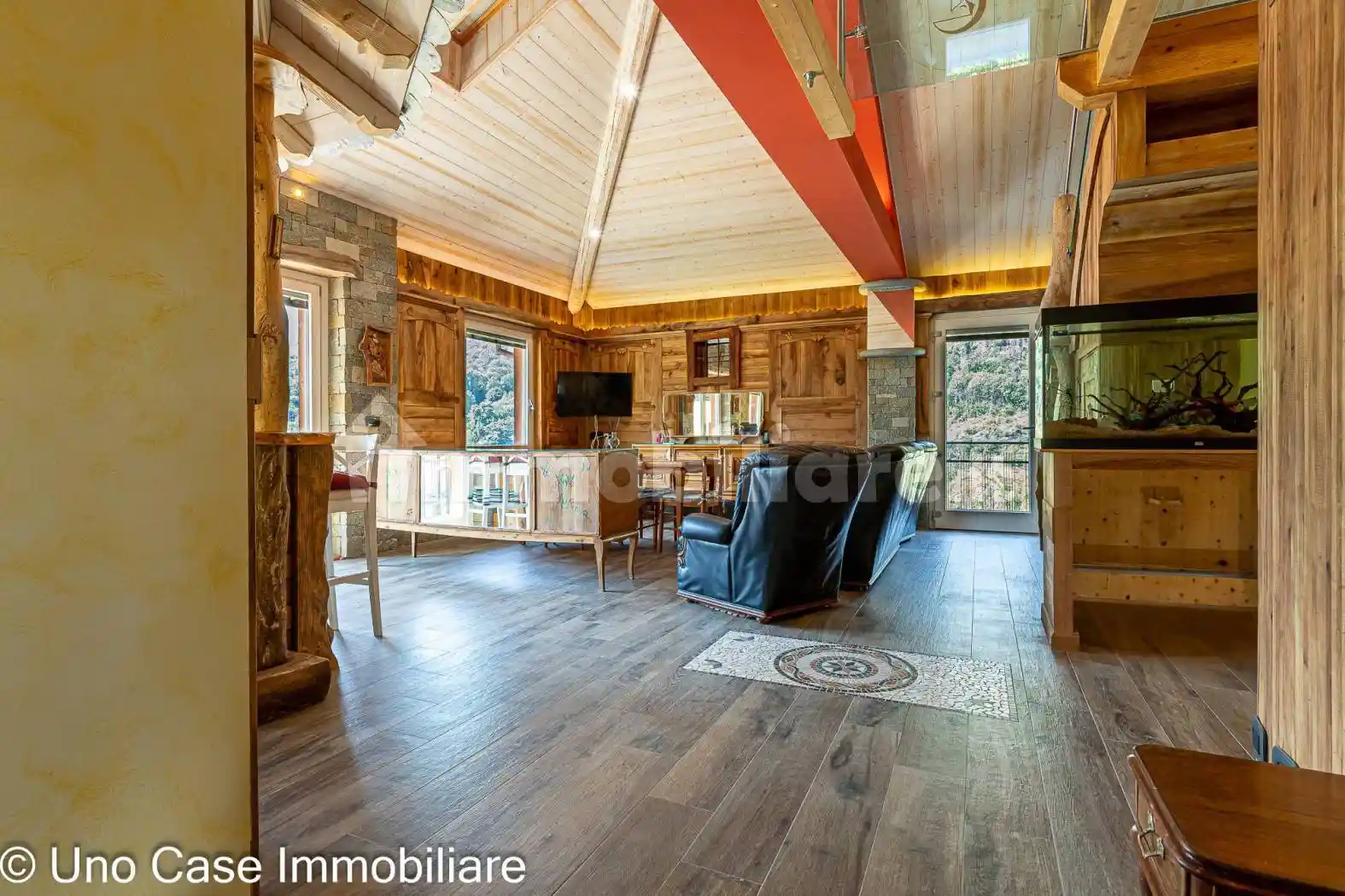 Villa unifamiliare Località Rovarey, Castello, Omeins, Verrès - foto 2