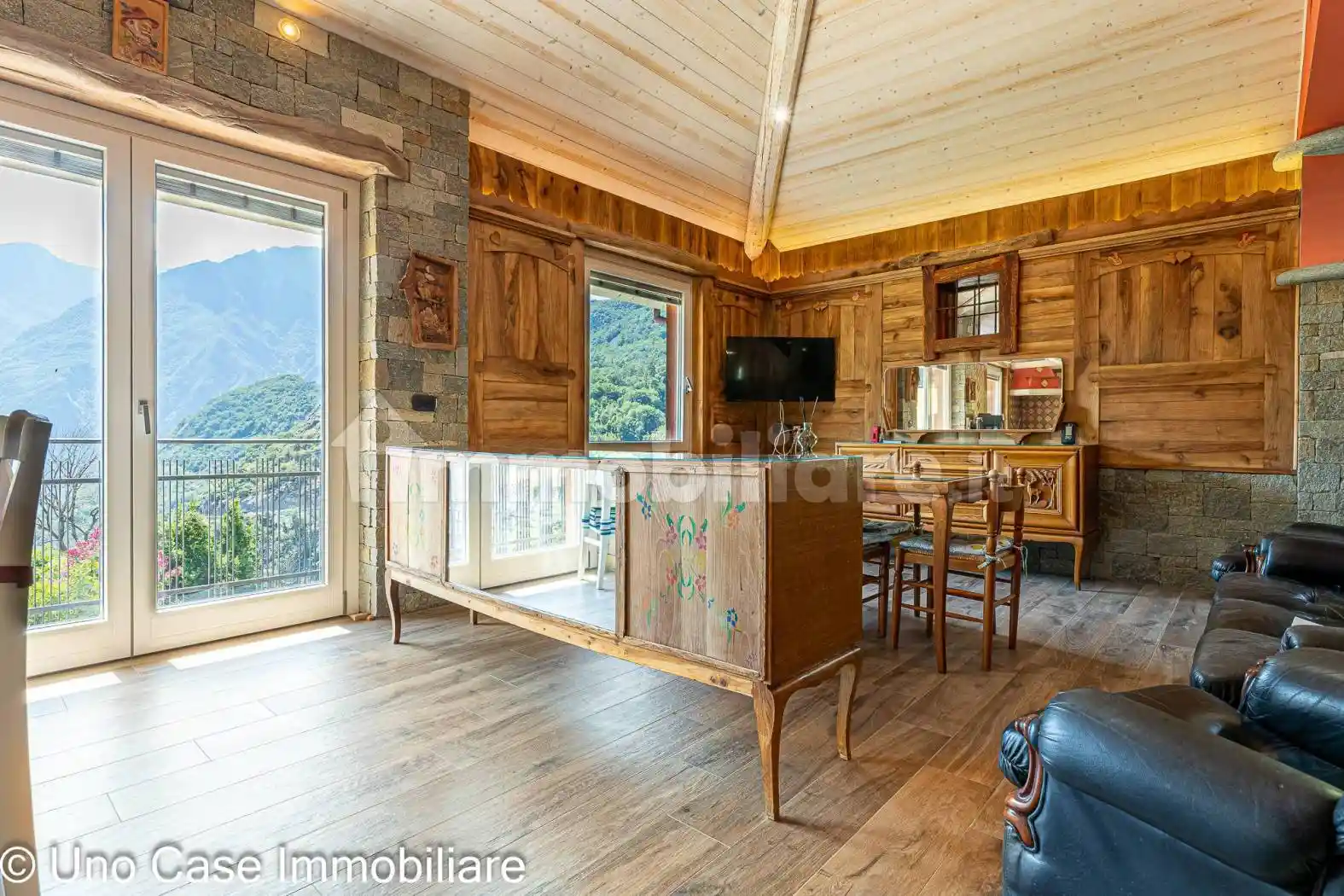 Villa unifamiliare Località Rovarey, Castello, Omeins, Verrès - foto 5