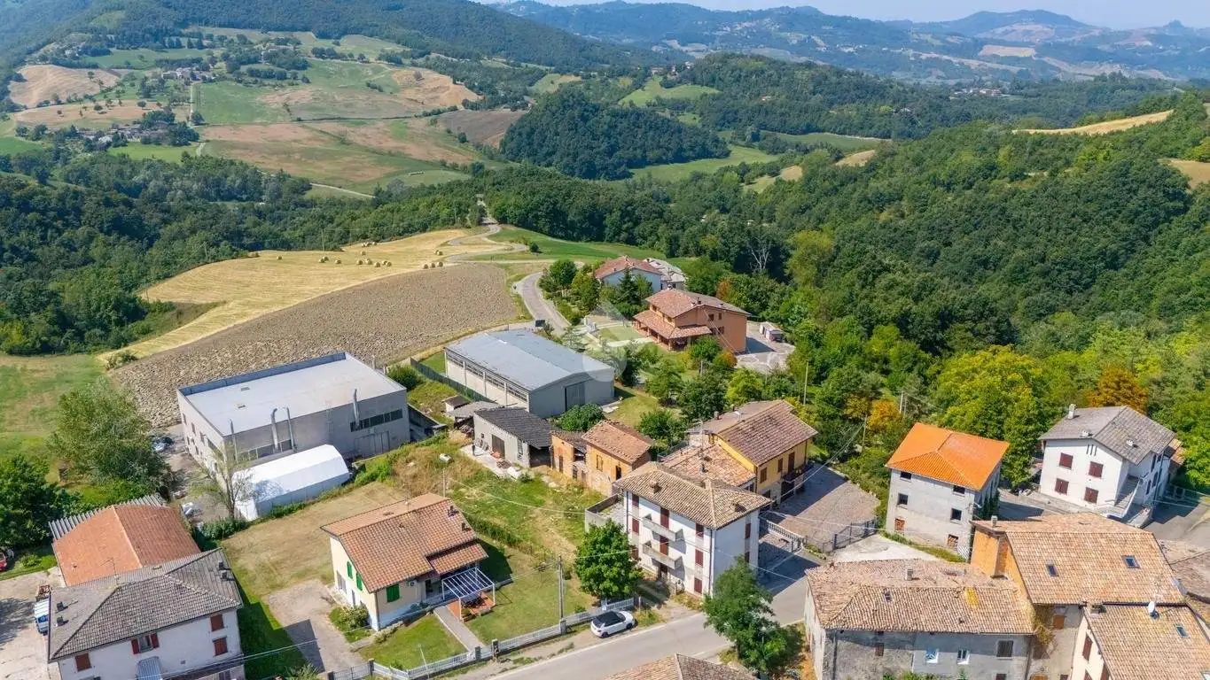 Rustico - Casale in vendita a Viano