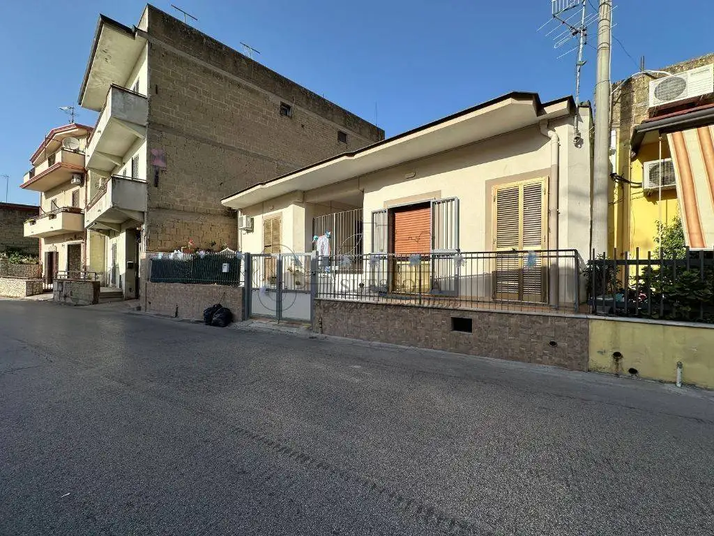 Casa indipendente in vendita a San Felice a Cancello