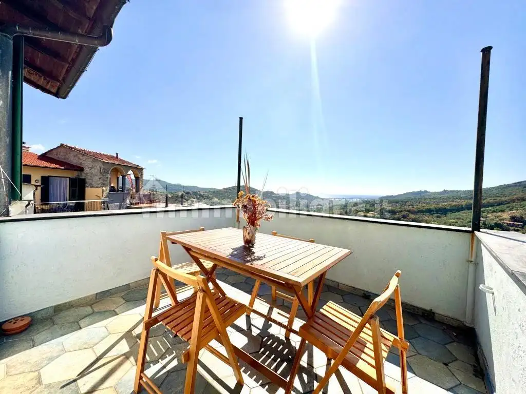 Appartamento in vendita a Imperia