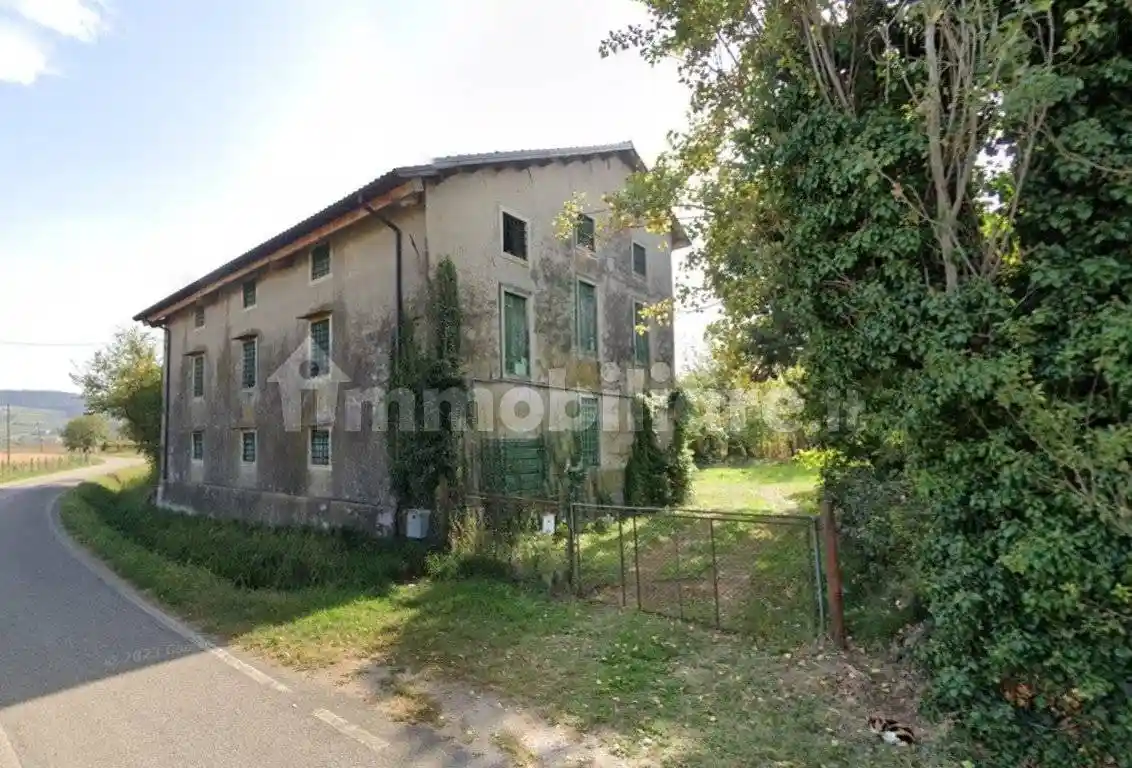 Rustico - Casale in vendita a Sarego