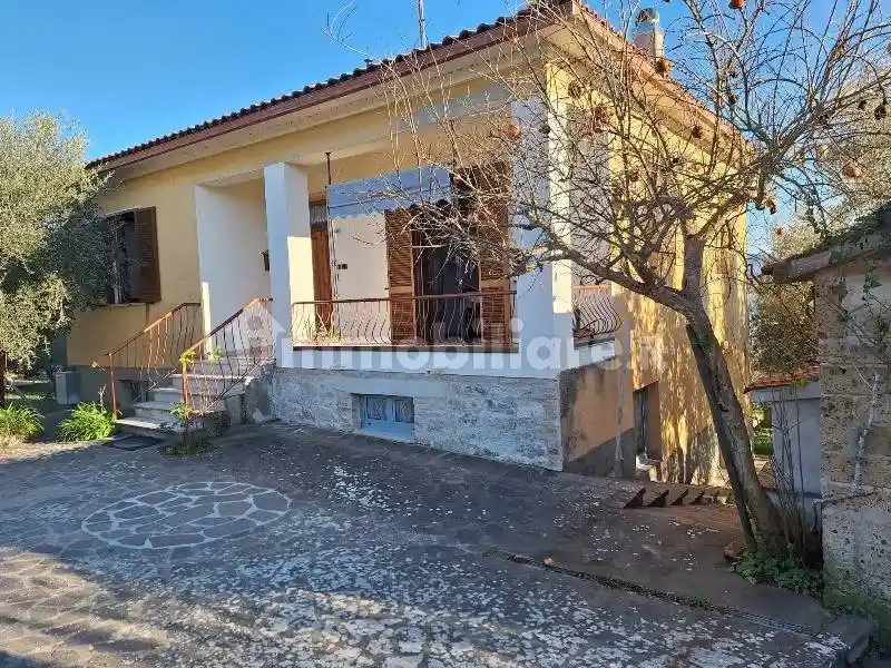 Villa in vendita a Castiglione del Lago