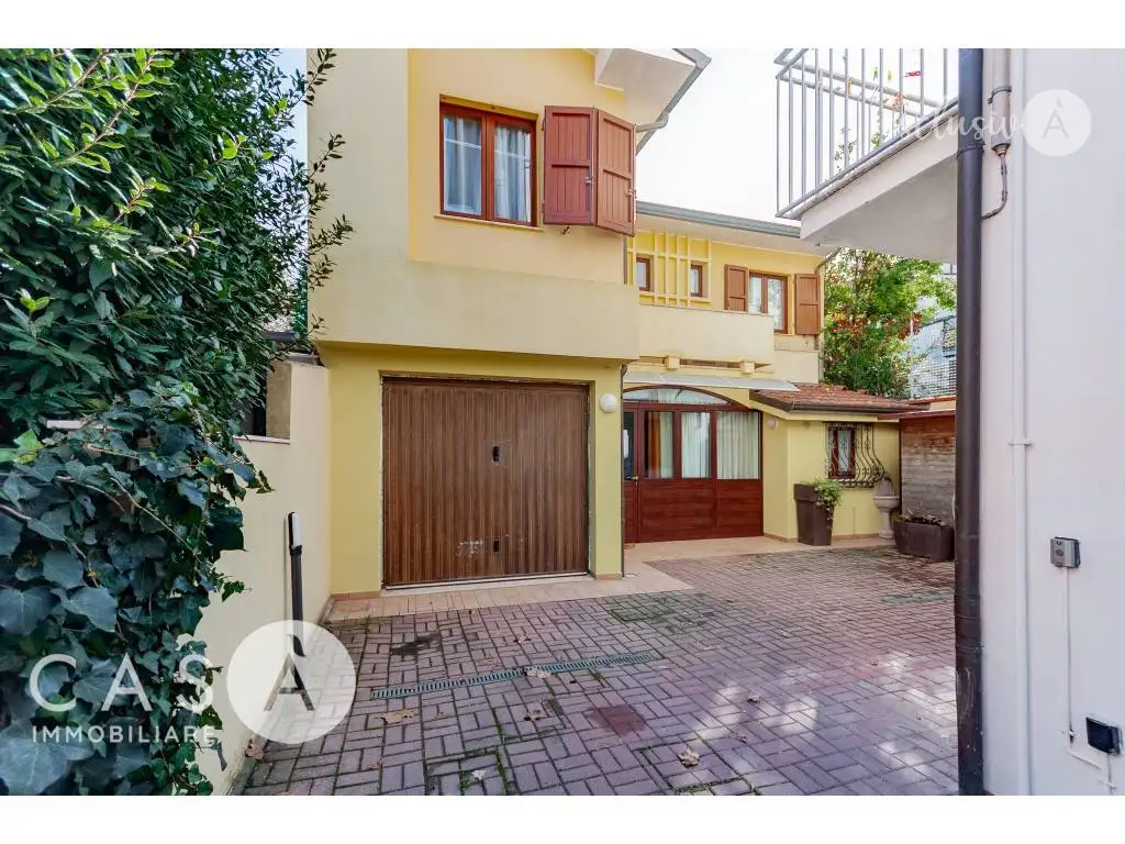 Villa in vendita a Cesenatico