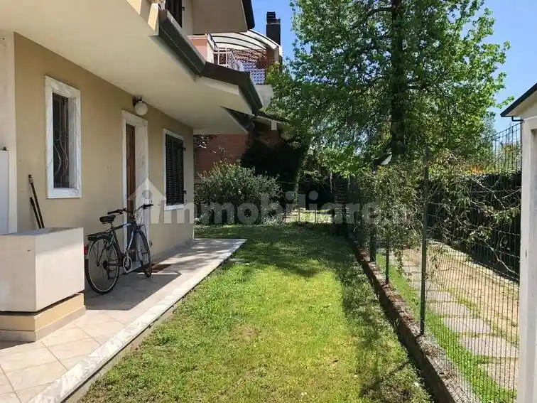 Villetta a schiera in vendita a Montignoso