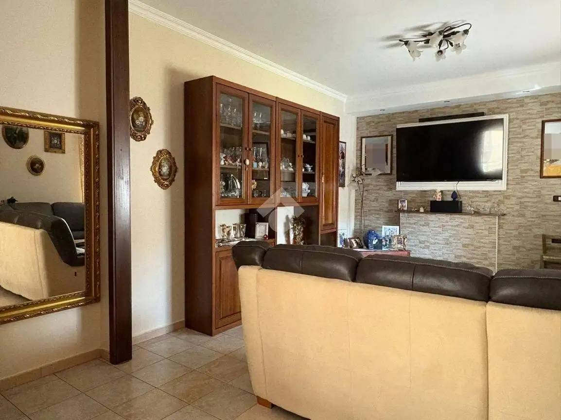 Trilocale via torquato tasso 12, Botricello - foto 3