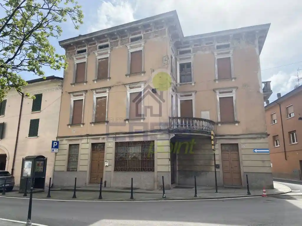 Palazzo - Edificio in vendita a Manerbio