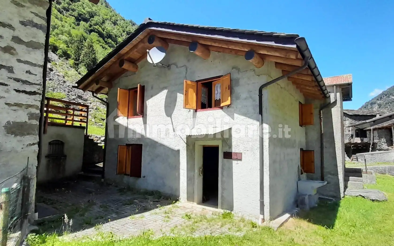 Casa indipendente in vendita a Piateda