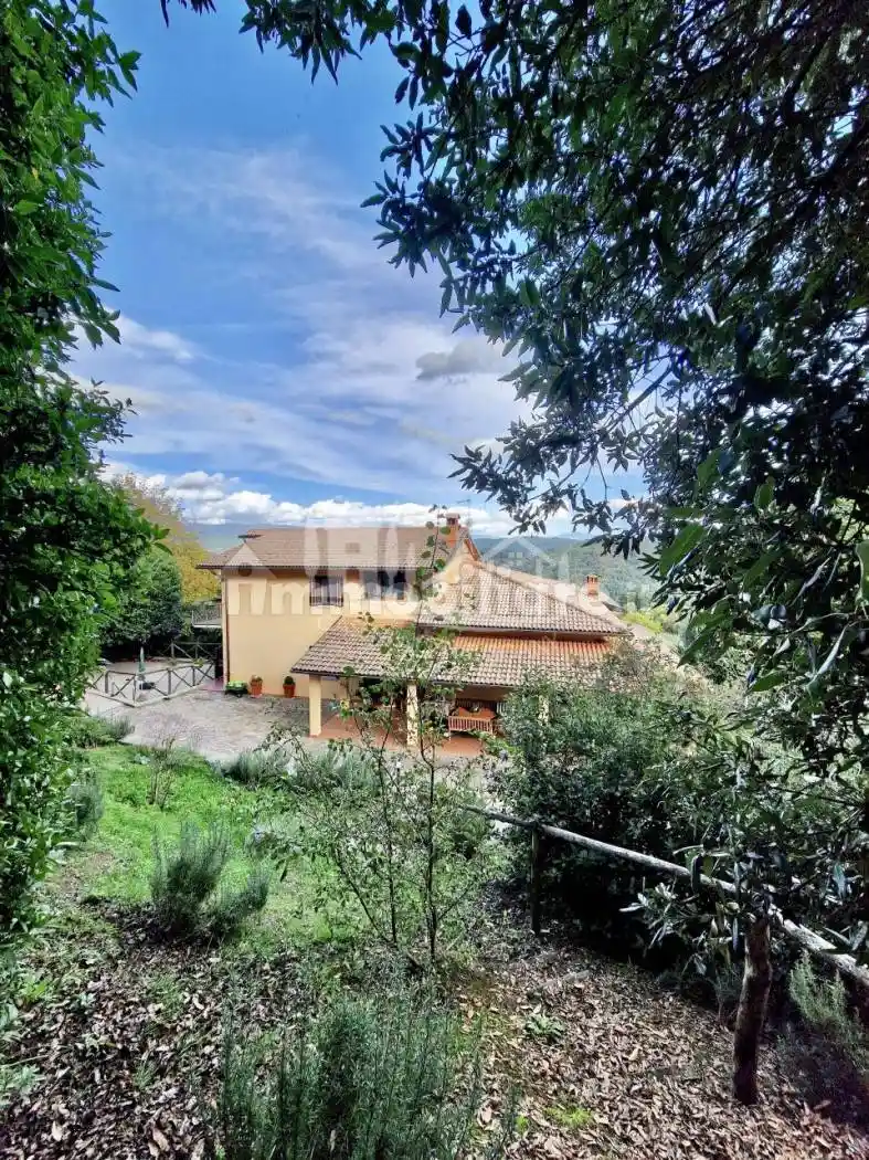 Villa in vendita a Castel San Niccolò