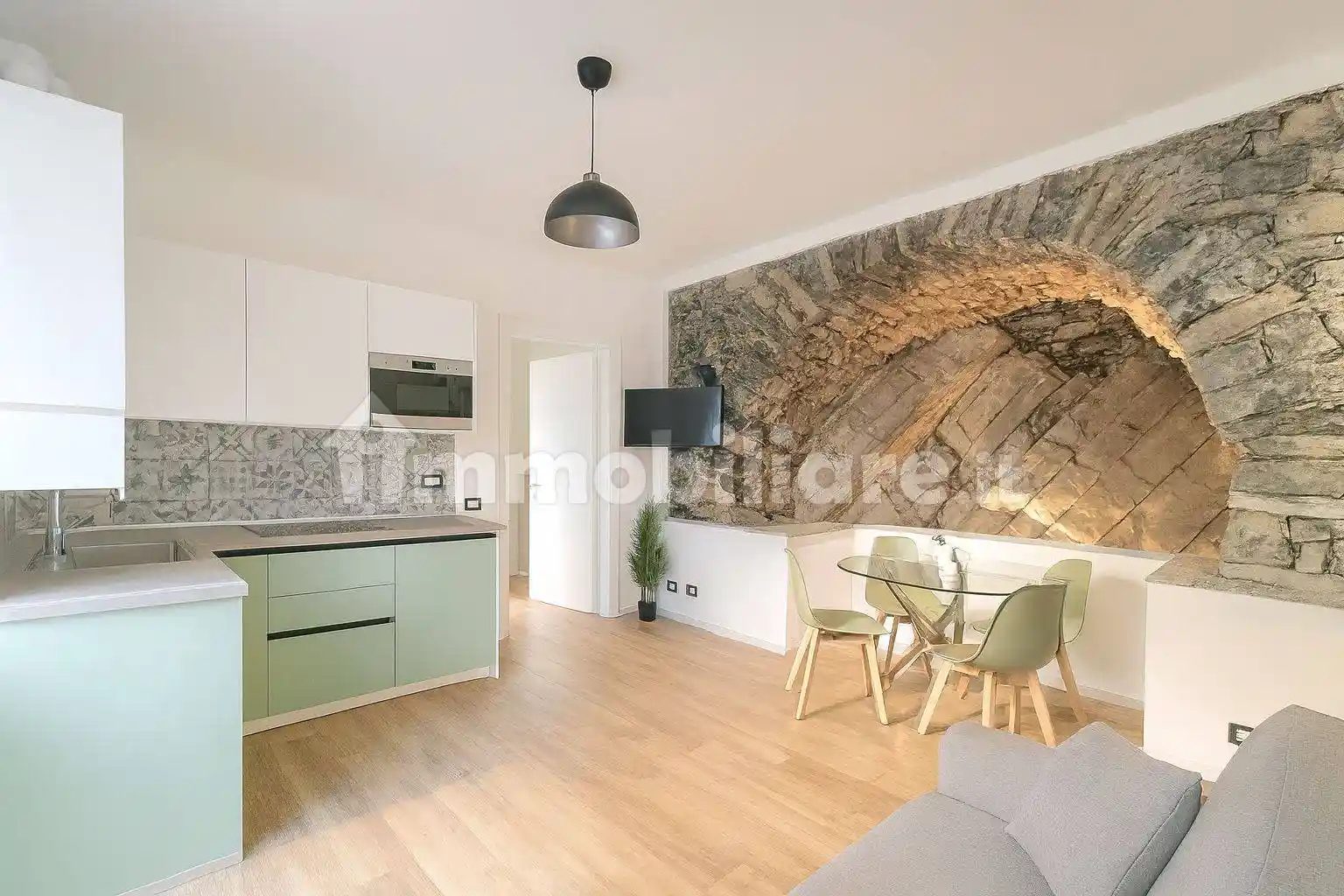 Appartamento in affitto a Brienno