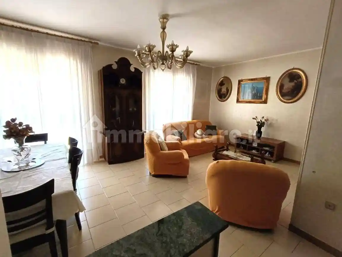Quadrilocale via Lorenzo Ferrante 170, A. Annarumma, A. Gasperi, F. Tedesco, Avellino - foto 5