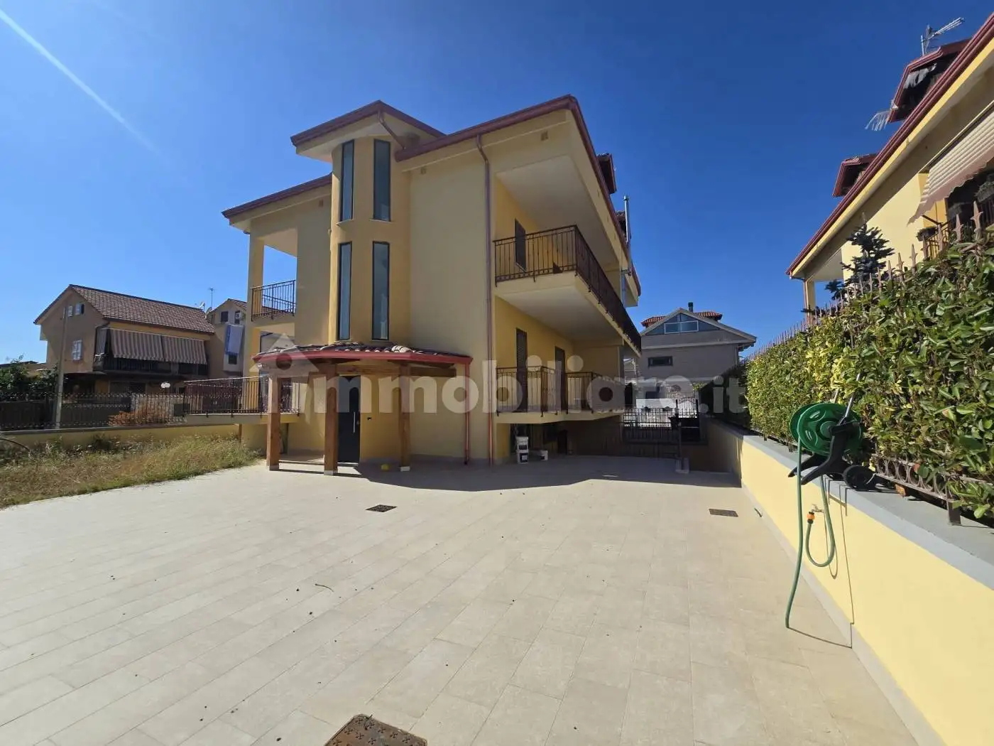 Villa in vendita a Giugliano in Campania