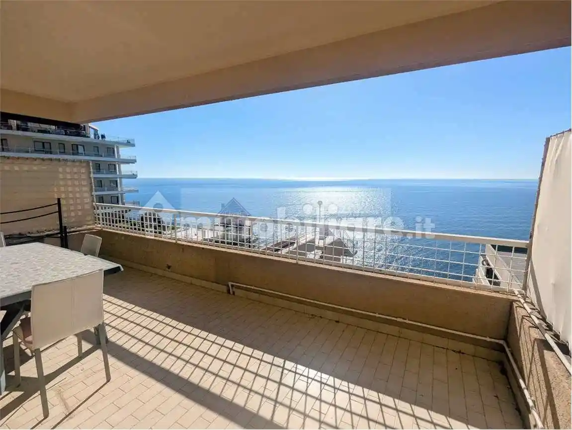 Appartamento in vendita a Ospedaletti