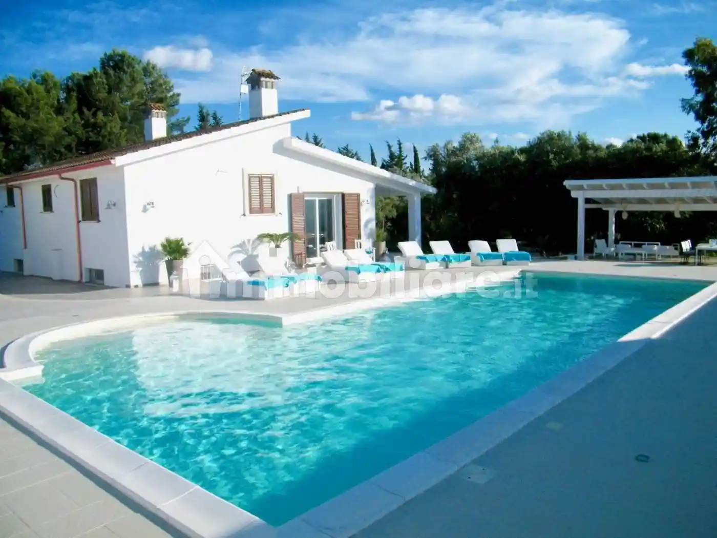 Villa in vendita a Oria