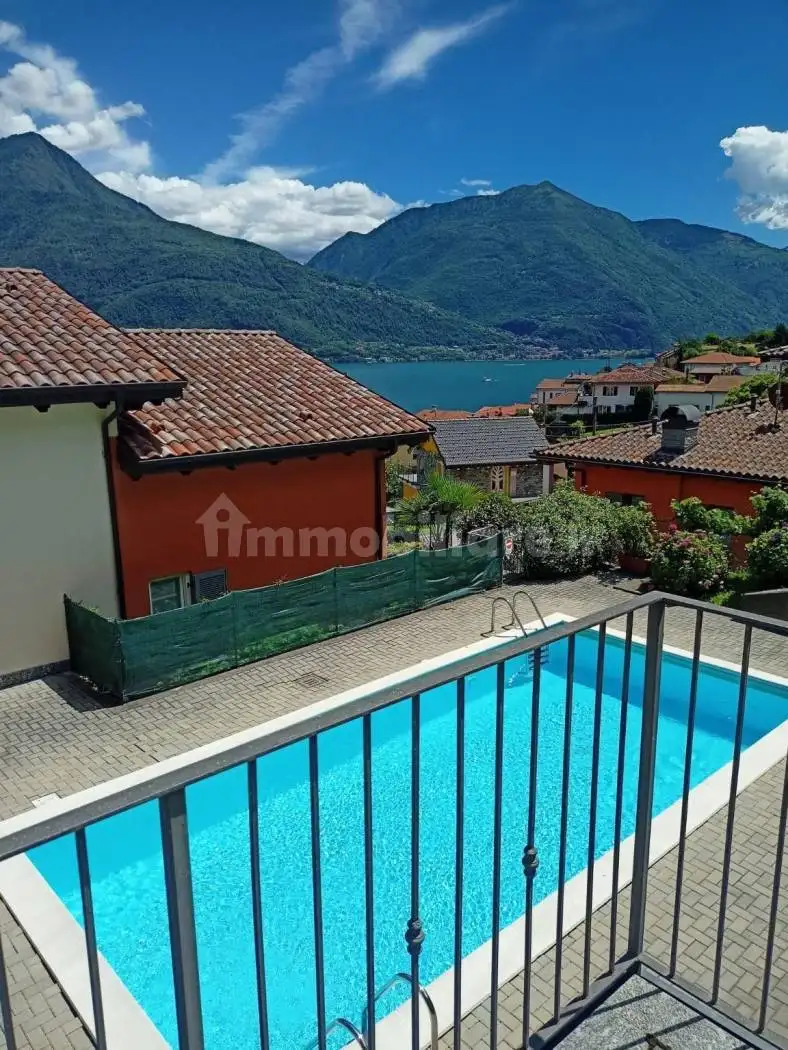 Villetta a schiera in vendita a Pianello del Lario