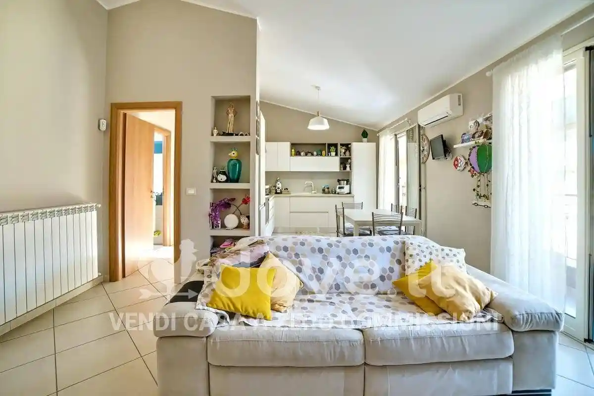 Appartamento in vendita a Aci Catena