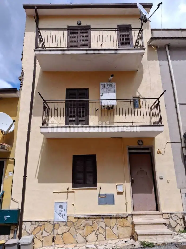 Casa indipendente in vendita a Montorio Romano