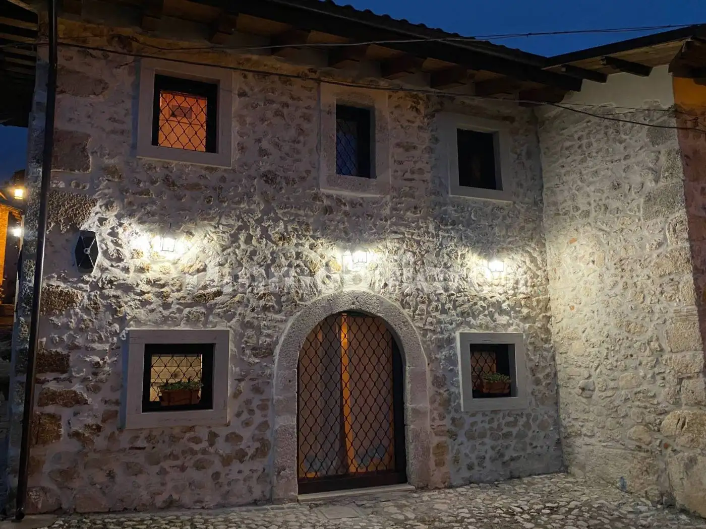 Rustico - Casale in vendita a Massa d'Albe