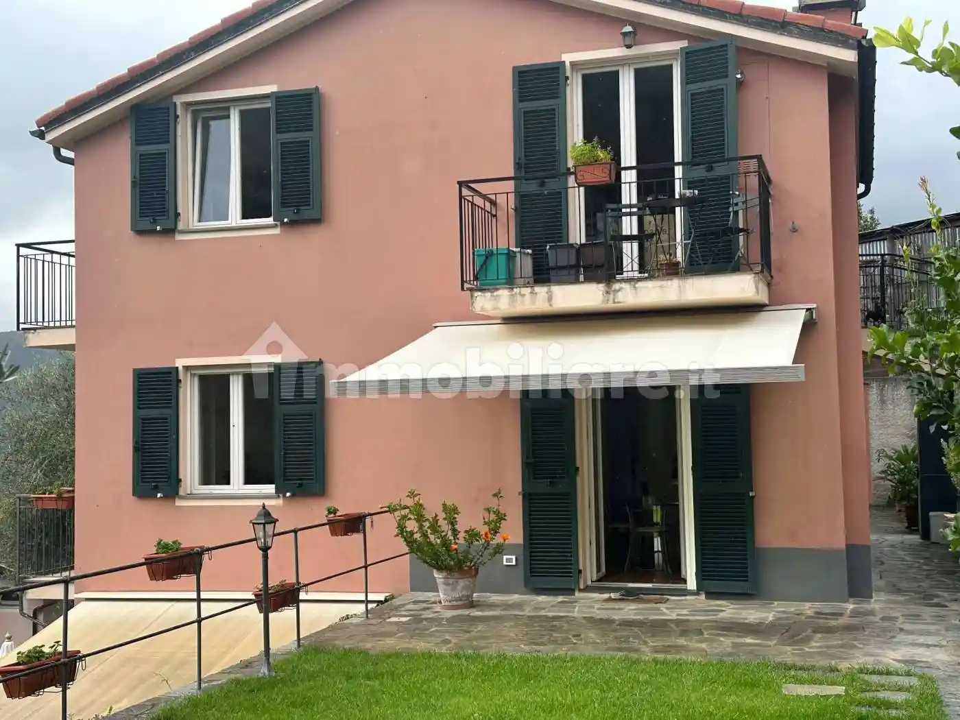 Appartamento in vendita a Sori