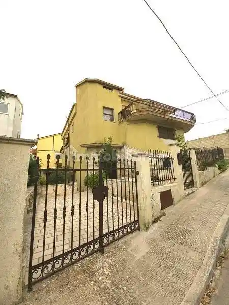 Casa indipendente in vendita a Santeramo in Colle