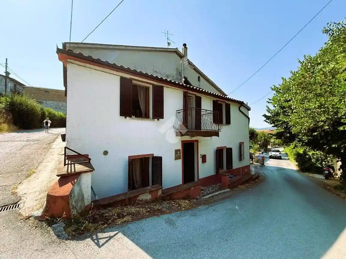 Casa indipendente in vendita a Gubbio