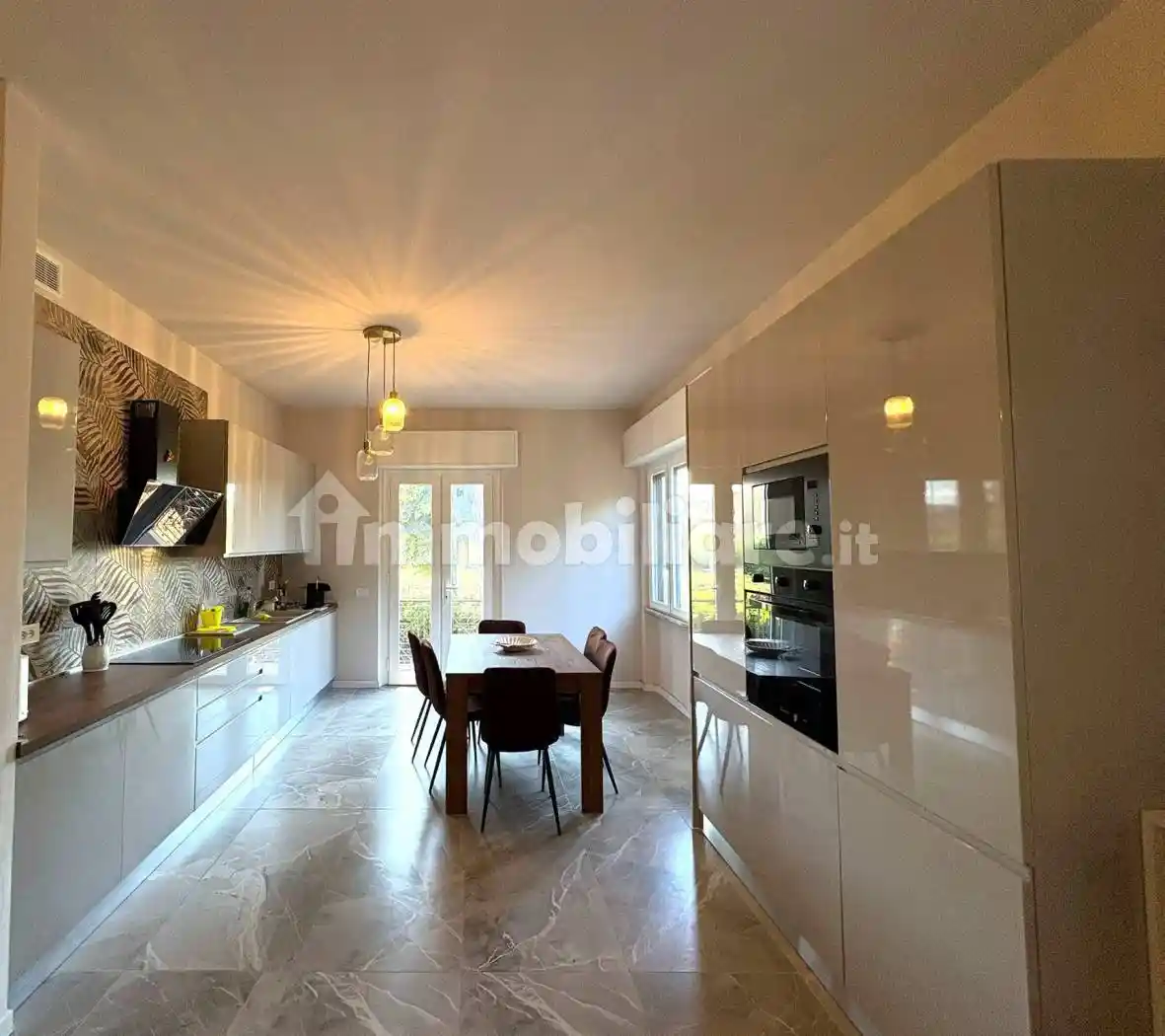 Appartamento in vendita a Massa