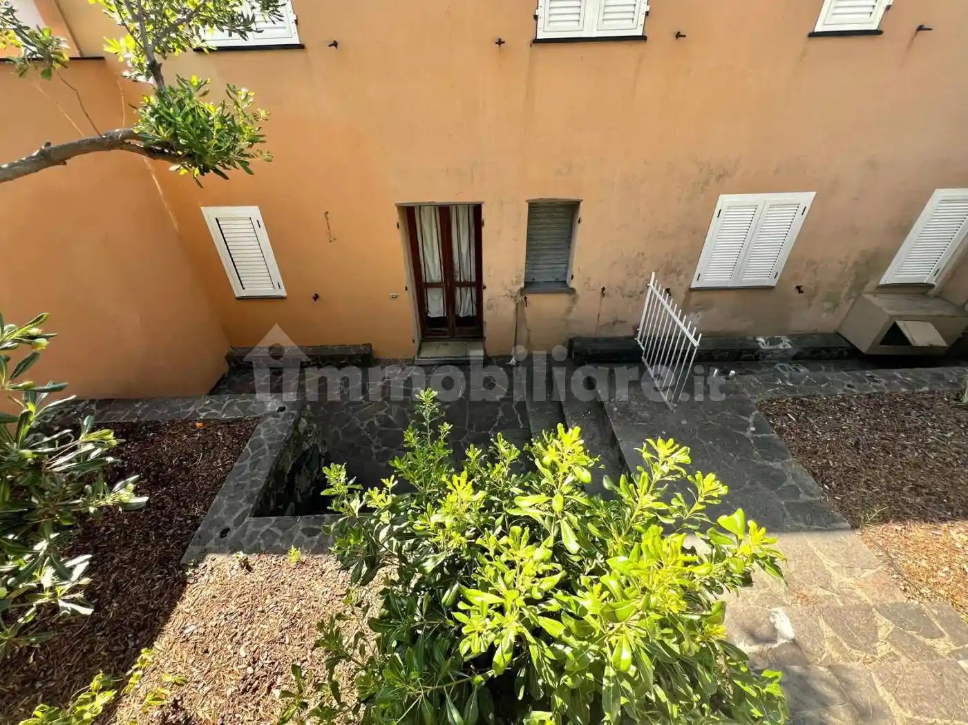 Monolocale via Genova 121, Sant'Ambrogio, Varazze - foto 2