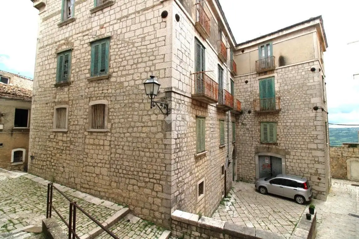 Palazzo - Edificio in vendita a Ferrazzano