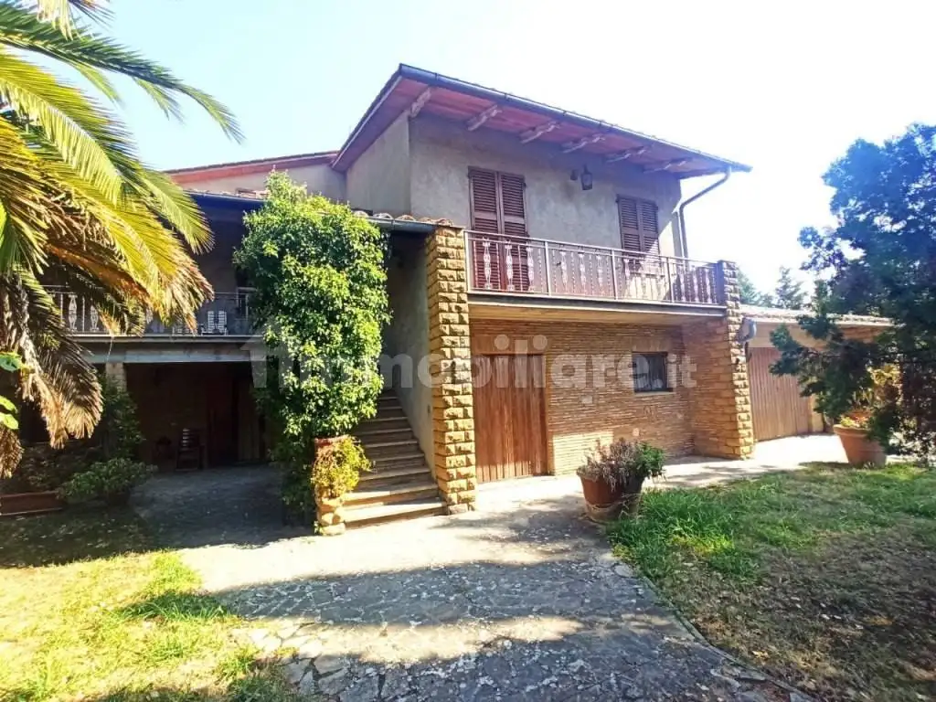 Casa indipendente in vendita a Castiglione del Lago