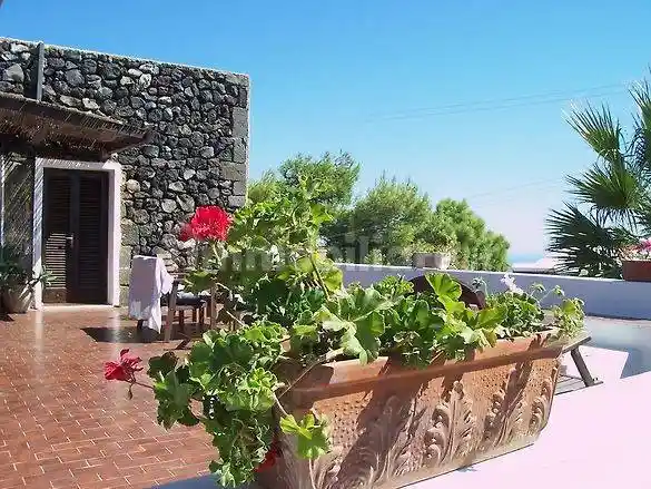 Palazzo - Edificio in vendita a Pantelleria