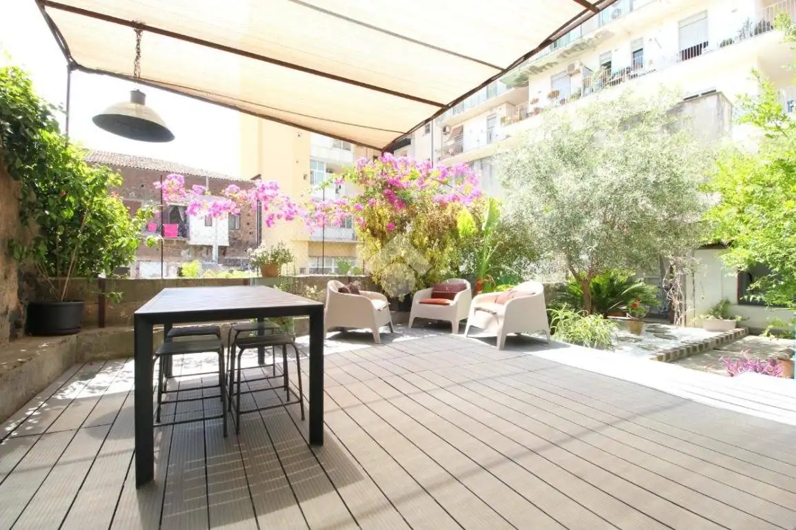 Casa indipendente in vendita a Catania