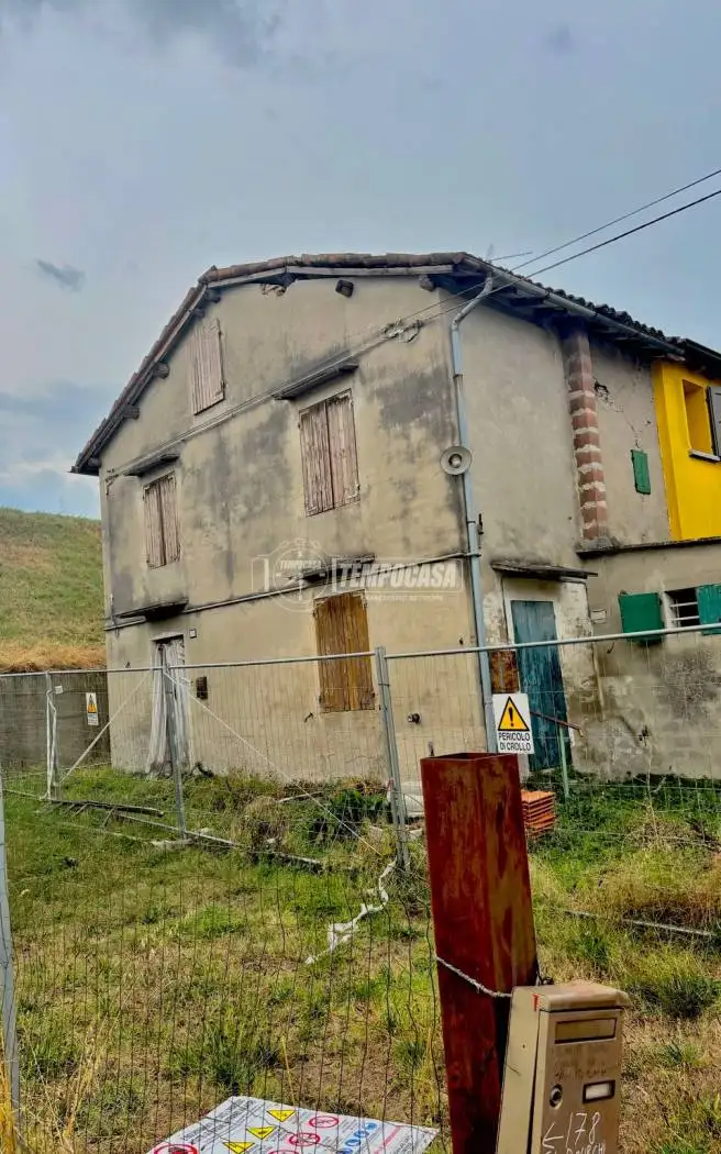 Terratetto unifamiliare via Panaria Est 176, Centro, Camposanto - foto 2