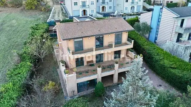 Villa in vendita a L'Aquila