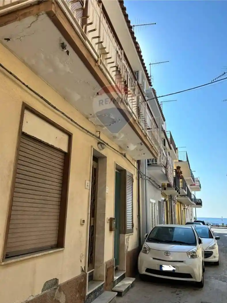 Casa indipendente in vendita a Roccalumera