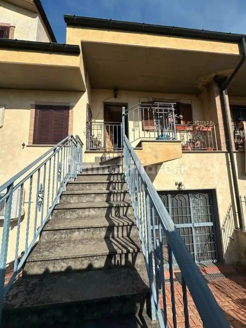 Villetta a schiera in vendita a Guidonia Montecelio