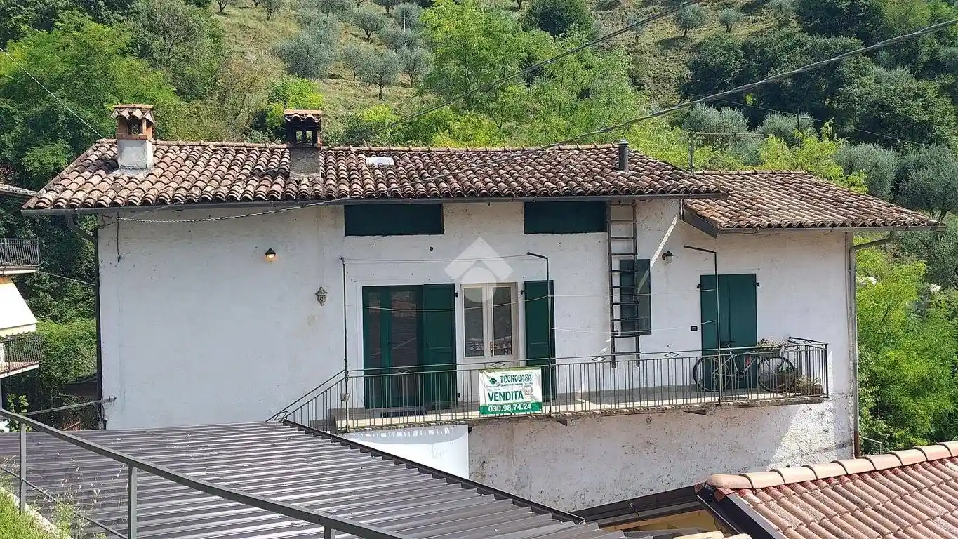 Appartamento in vendita a Sale Marasino