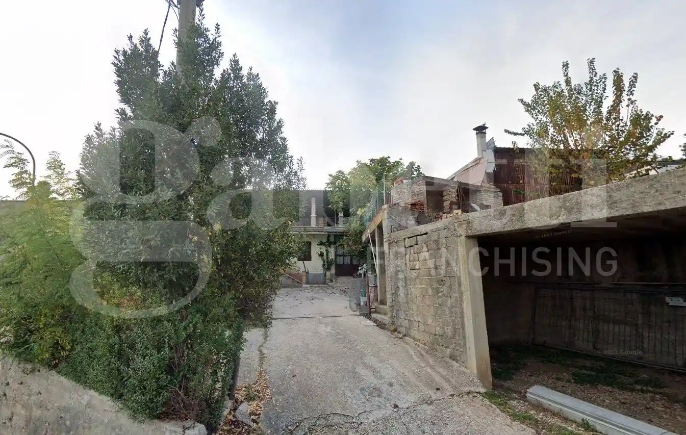 Casa indipendente in vendita a Torano Nuovo
