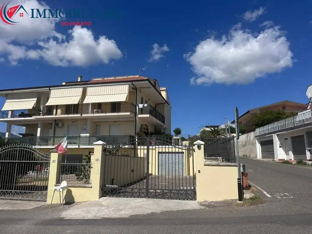 Appartamento in vendita a Satriano