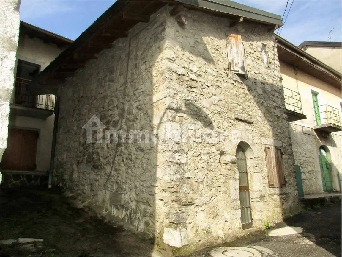 Rustico - Casale in vendita a Roncola