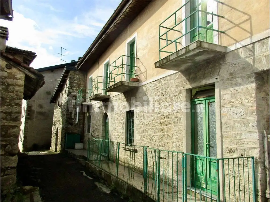 Casa indipendente in vendita a Roncola