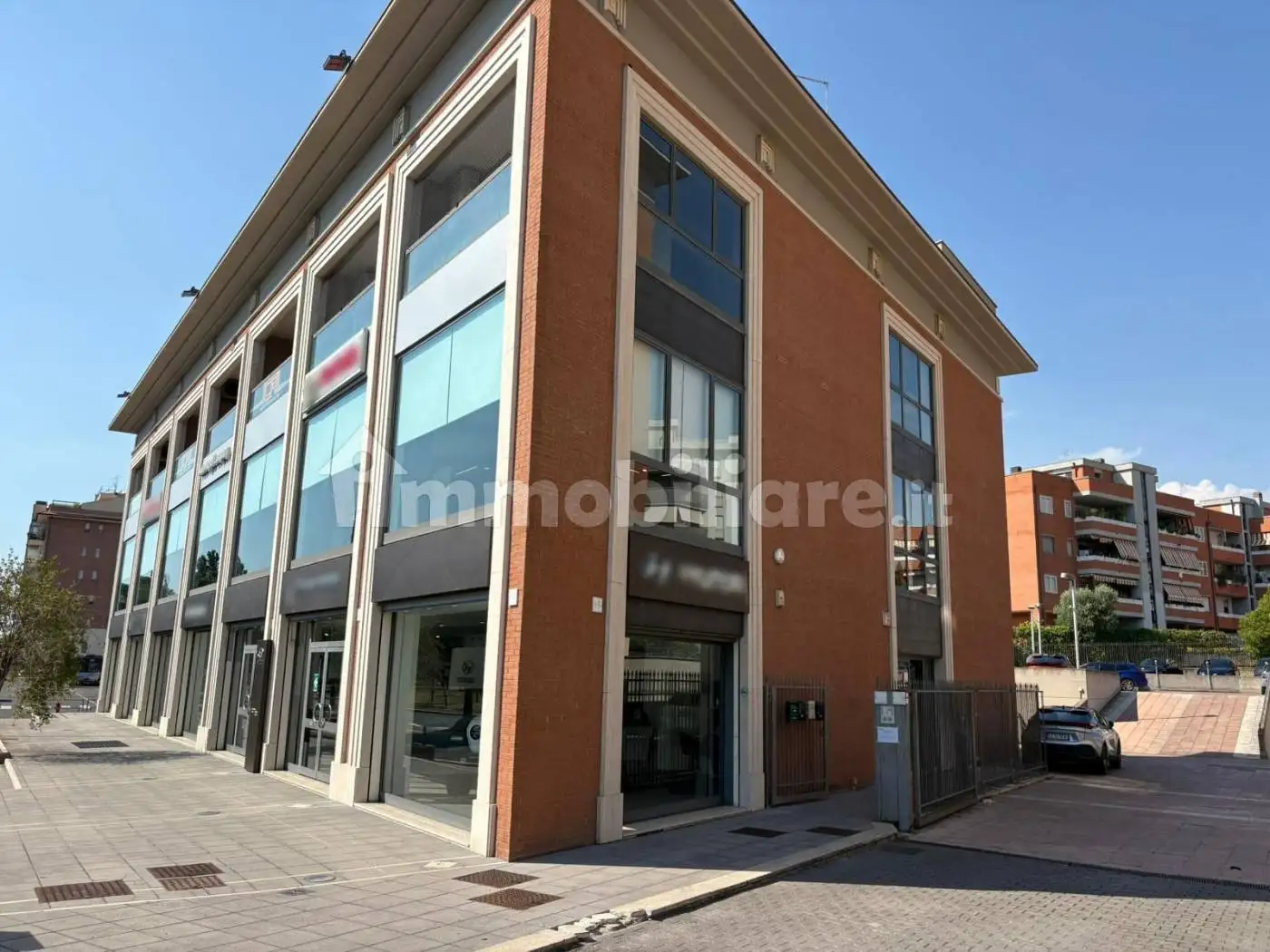 Palazzo - Edificio in vendita a Roma