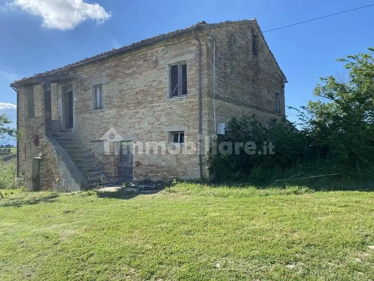 Rustico - Casale in vendita a Montelupone