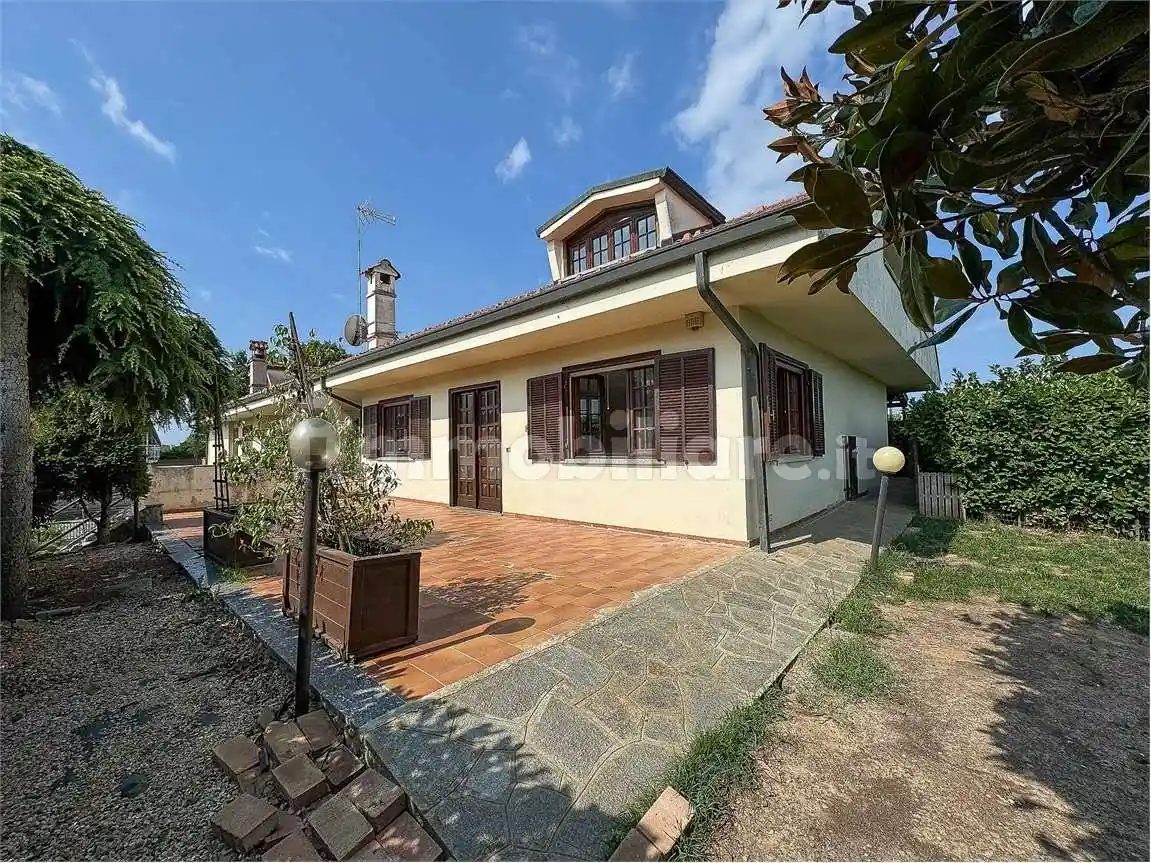 Villa in vendita a Riva Presso Chieri
