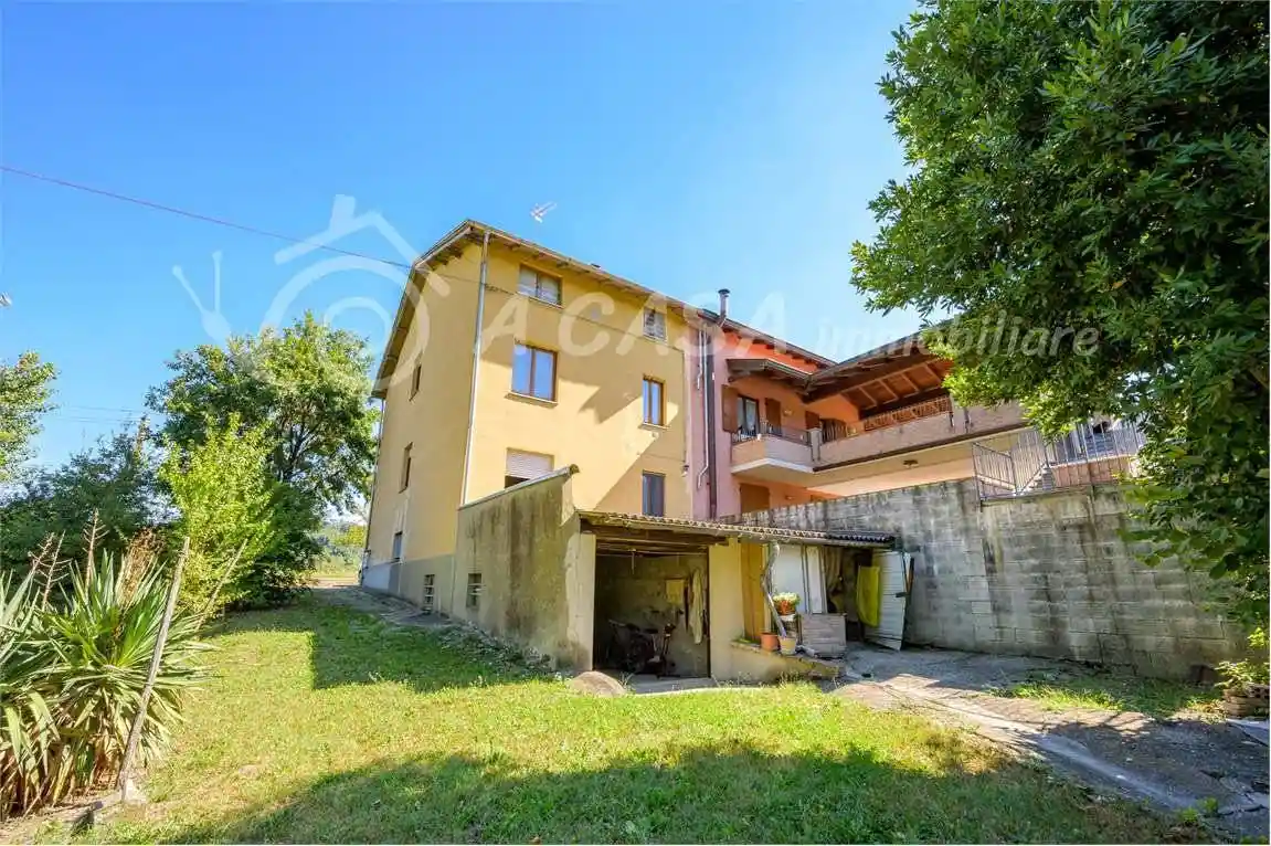 Casa indipendente in vendita a Felino