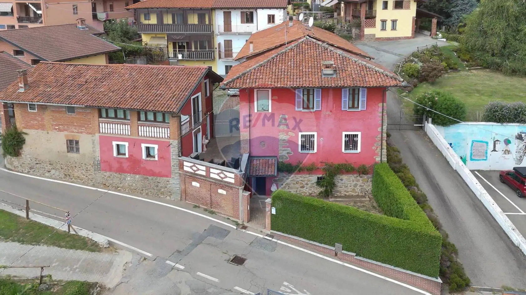 Casa indipendente in vendita a Camburzano