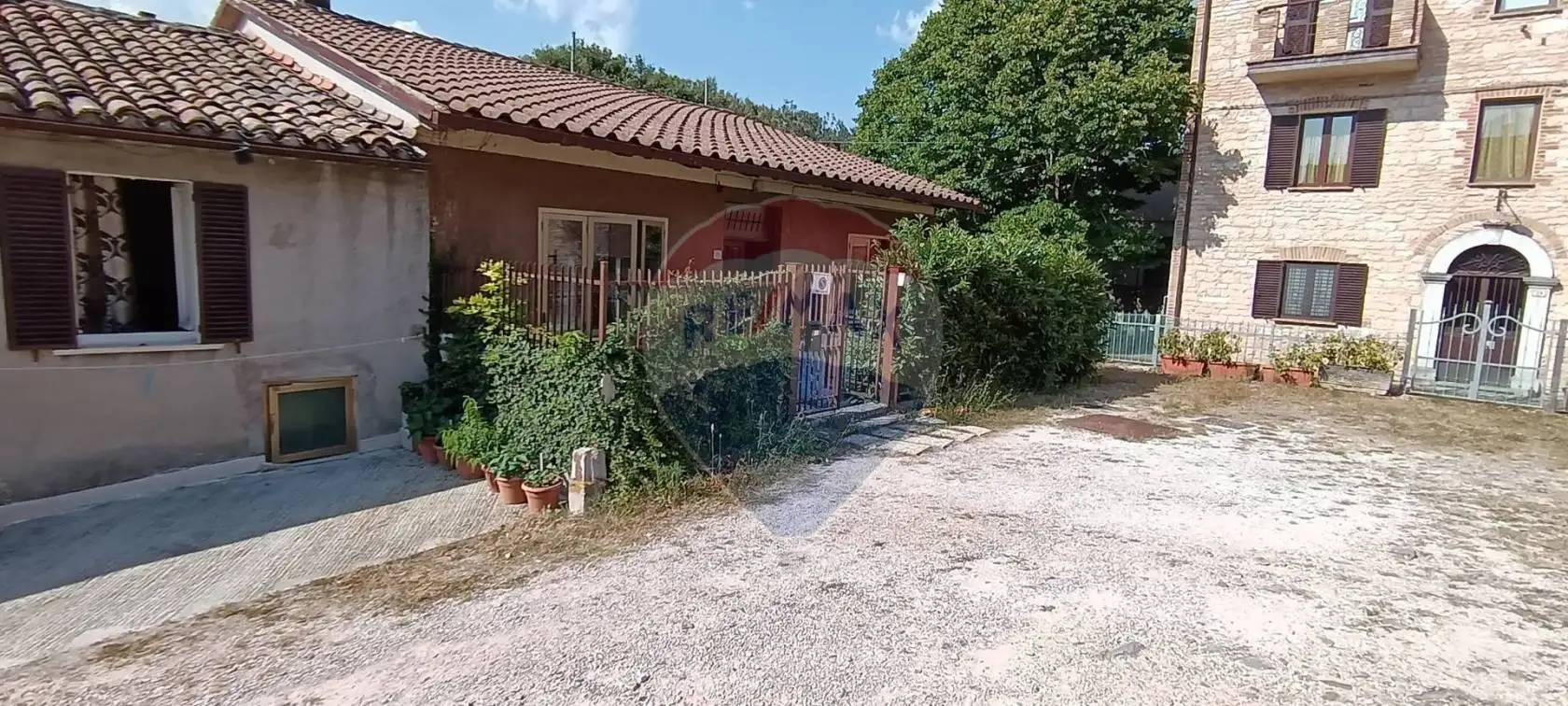 Casa indipendente in vendita a Fossato di Vico