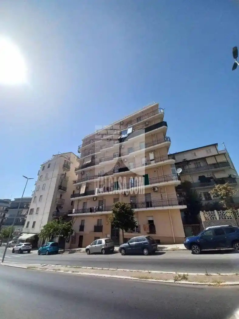 Quadrilocale viale matteotti, Centro, Crotone - foto 2