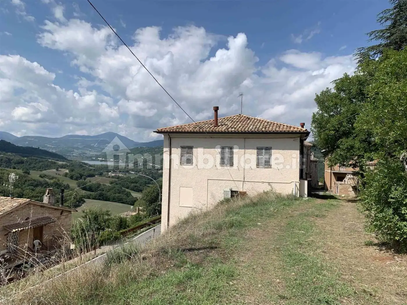 Appartamento in vendita a Valfornace