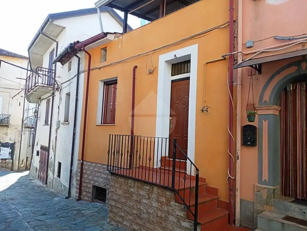 Casa indipendente in vendita a Celico